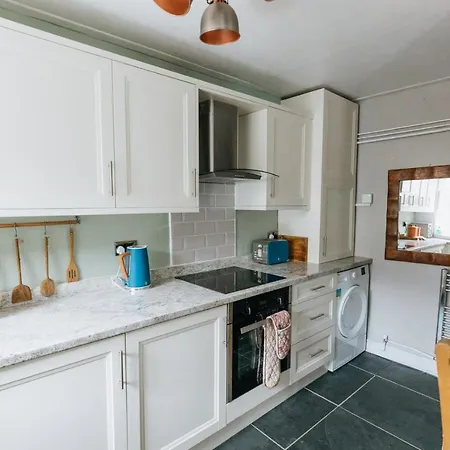 Windermere - Beautiful Cosy 2 Bed In Kendal Within The Lake District, Cumbria * Burneside